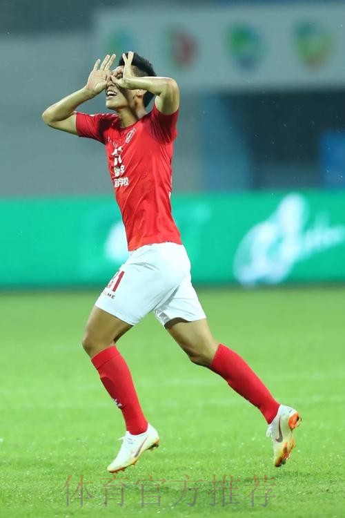 2018中乙联赛决赛:张靖洋打入制胜球 四川安纳普尔那问鼎冠军 2018中乙联赛决赛:张靖洋打入制胜球 四川安纳普尔那问鼎冠军